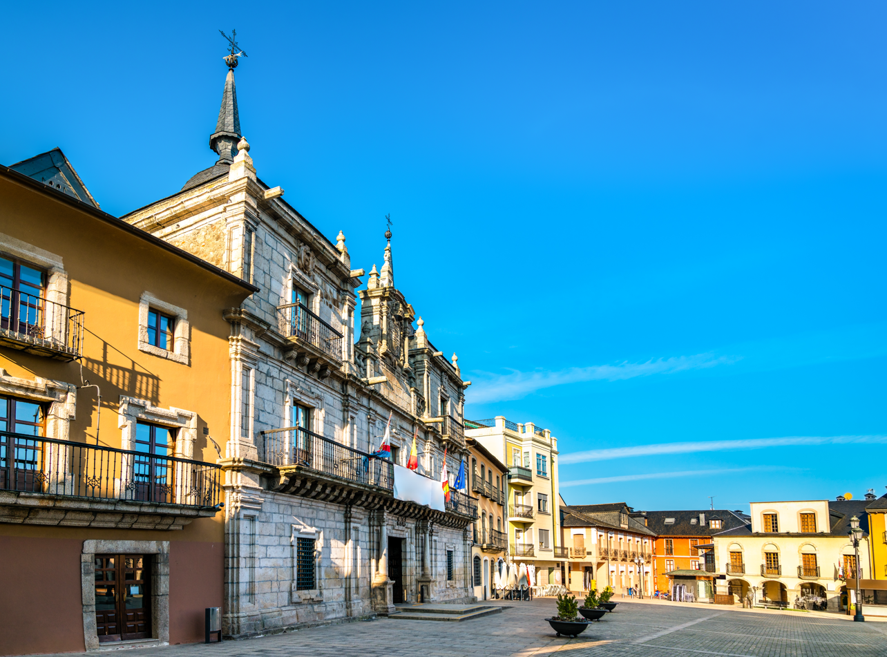 plaza del ayuntamiento de ponferrada