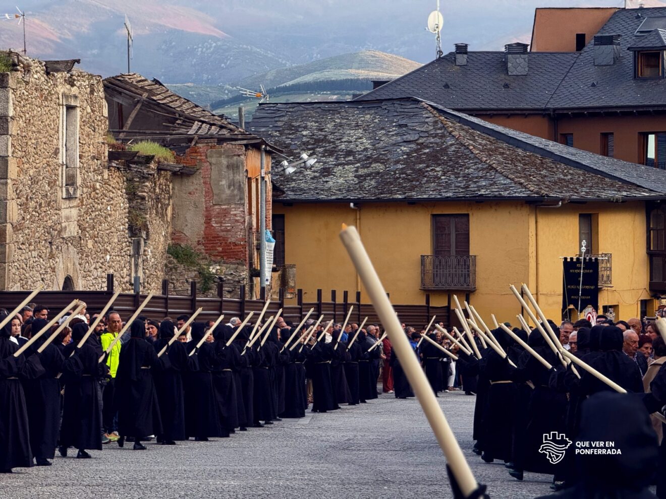 Semana Santa en Ponferrada 2025 | Programa | Procesiones - Qué Ver en ...