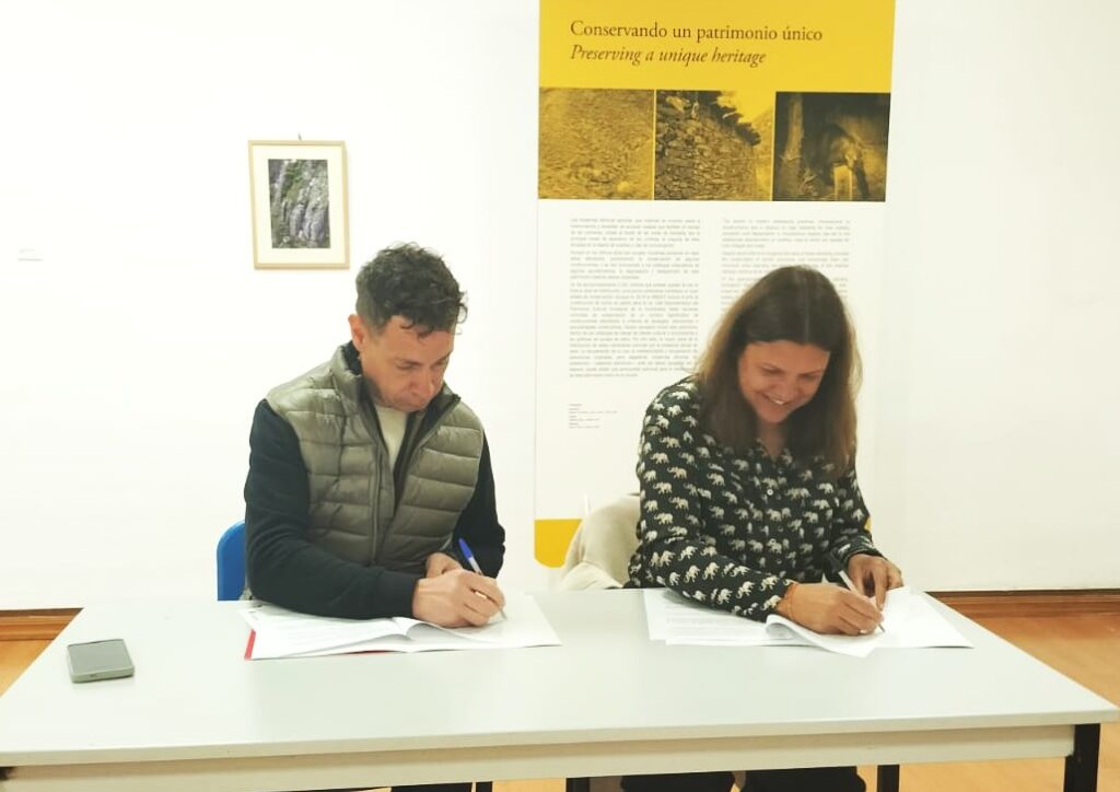 Firma de los protocolos en Villablino