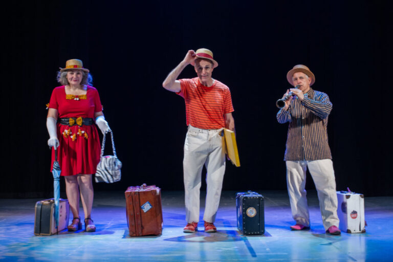 CUENTOS VIAJEROS. Elfo Teatro