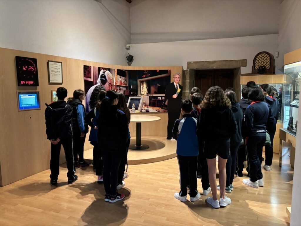 Taller de radio para niños en el Museo Luis del Olmo de Ponferrada