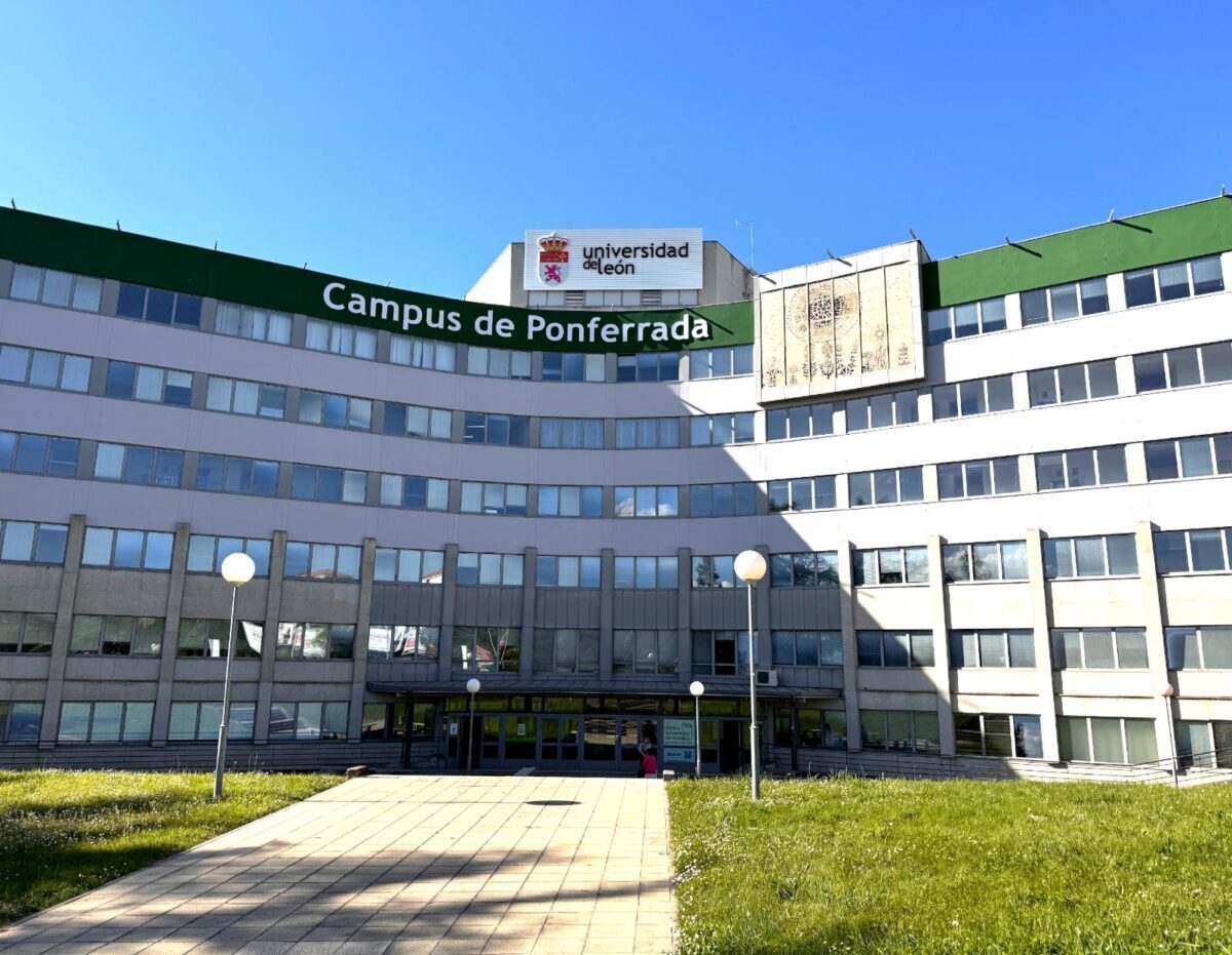 PonfesT 2025: Encuentro tecnológico y de IA en el Campus de Ponferrada