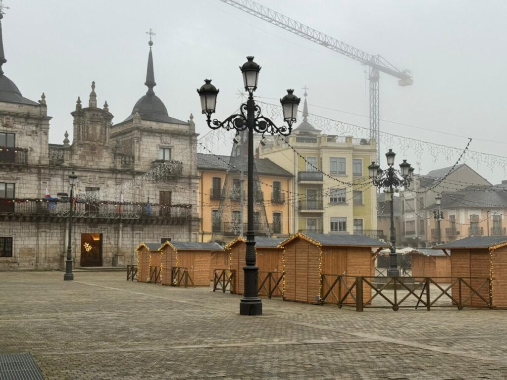 VI Mercado Navideño Artesano en la Plaza del Ayuntamiento
