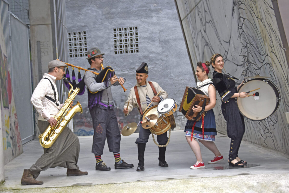 Banda Latira