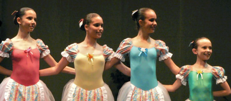 Alicia por la Escuela de Danza Coppelia