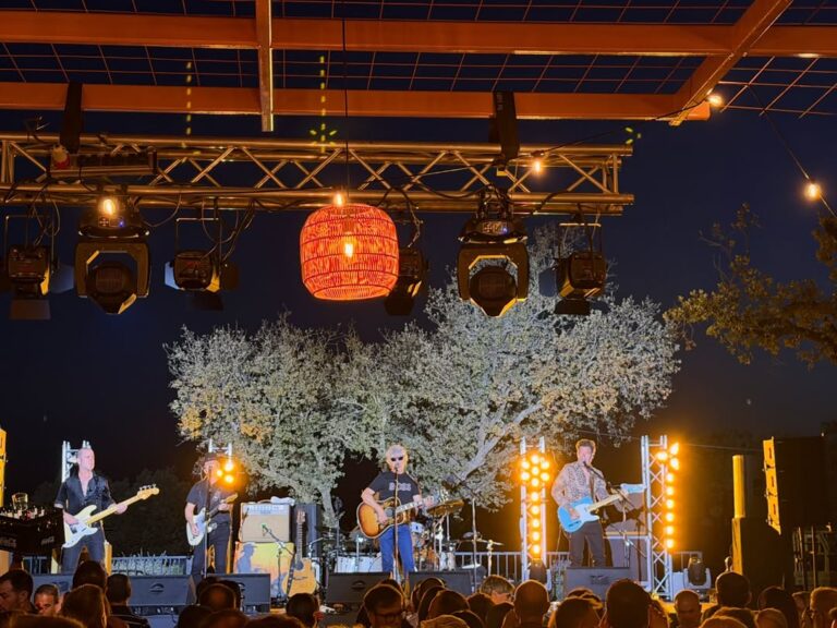Conciertos gratuitos de pop rock español (La Guardia, Danza Invisible y La Banda Sabinera)