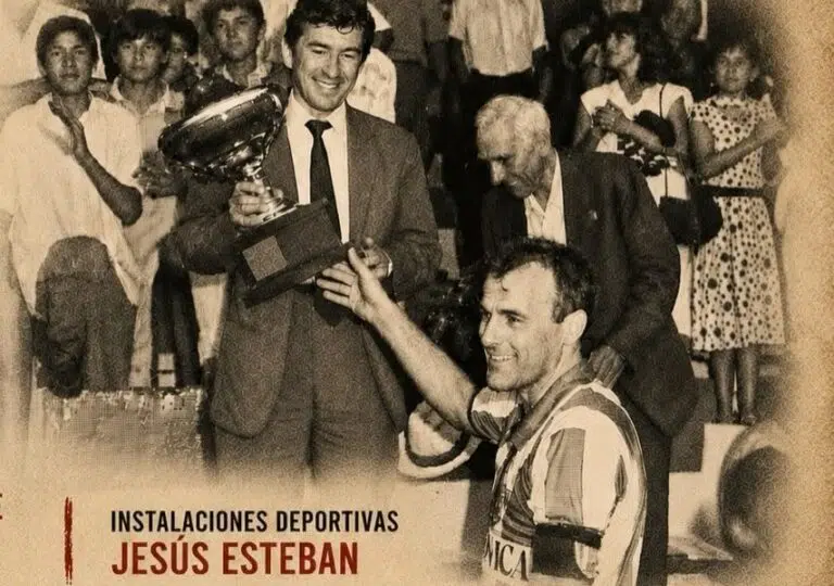 Fútbol: XLVI Trofeo Villarejo: Bembibre, Ponferradina y Barco